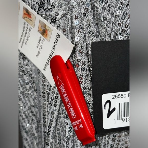 MAC DUGGAL One-Shoulder Silver Sequined Ruched High Slit Gown (size 6)… - Picture 3 of 3